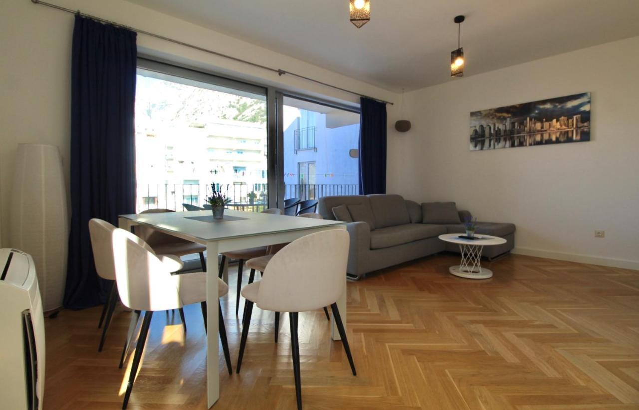 2Bd New Dobrota Apt With Bay Views Kotor Luaran gambar