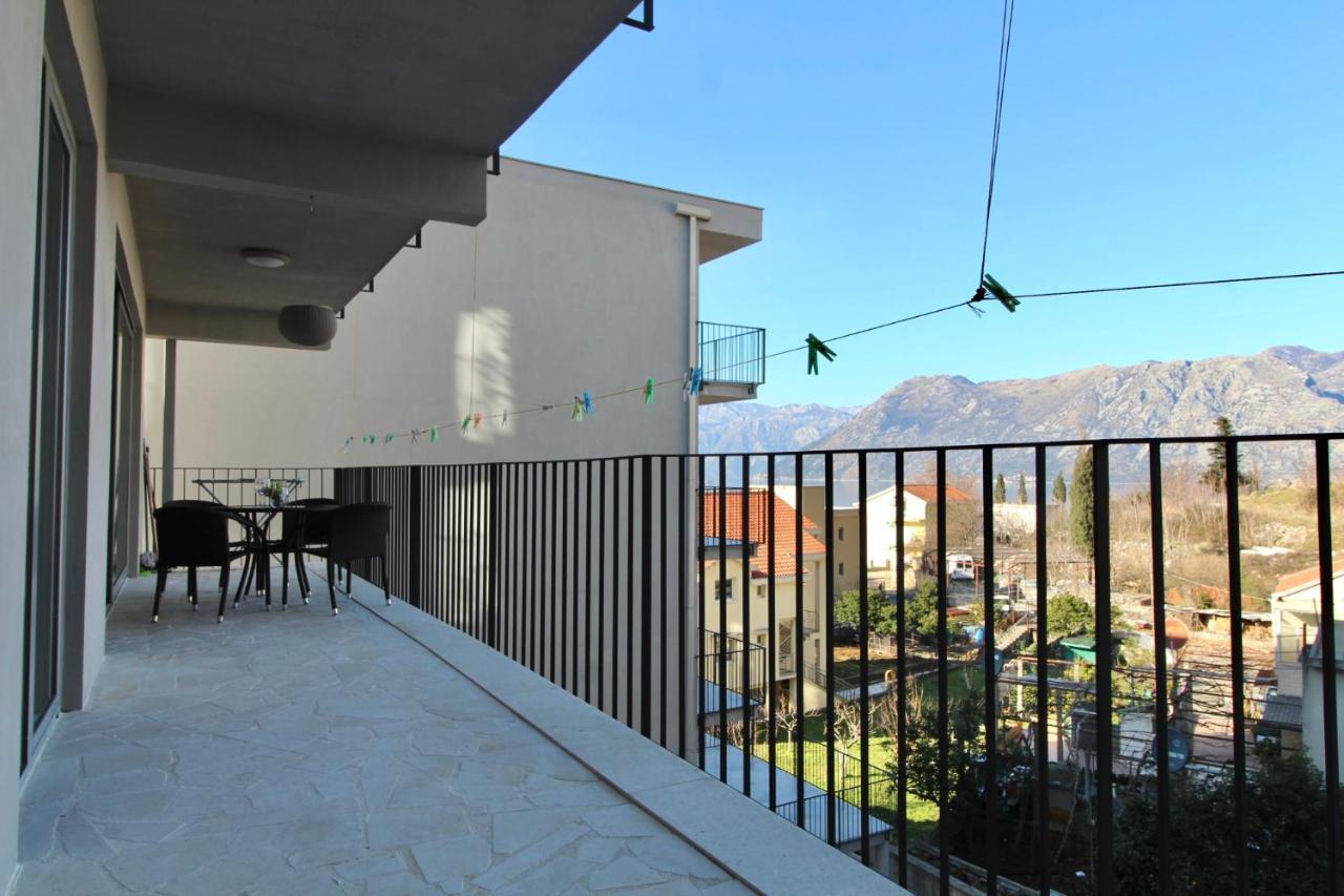 2Bd New Dobrota Apt With Bay Views Kotor Luaran gambar